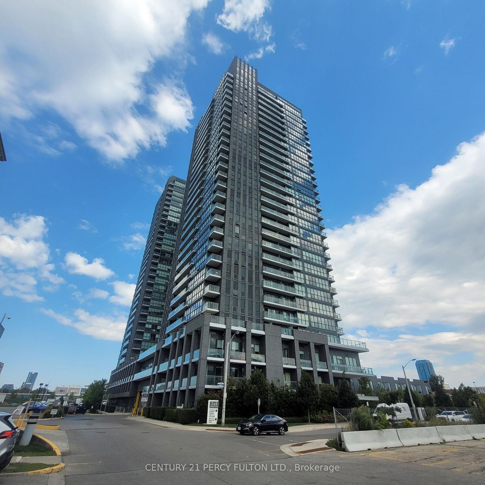 Property Photo:  2 Sonic Way 1508  ON M3C 0P2 
