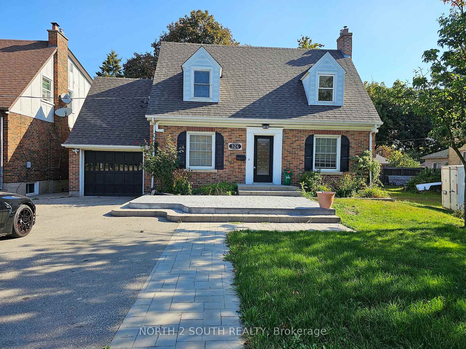 Property Photo:  326 Erie Avenue  ON N3S 2H8 
