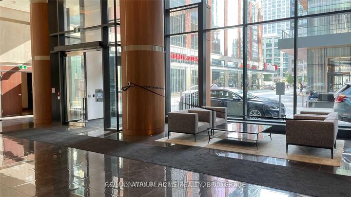 Property Photo:  17 Bathurst Street 909  ON M5V 0N1 