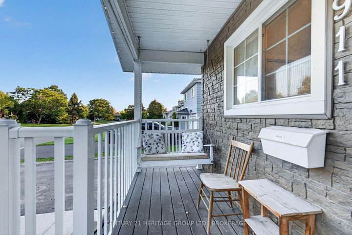 Property Photo: 911 Auden Park Drive ON K7M 4T8