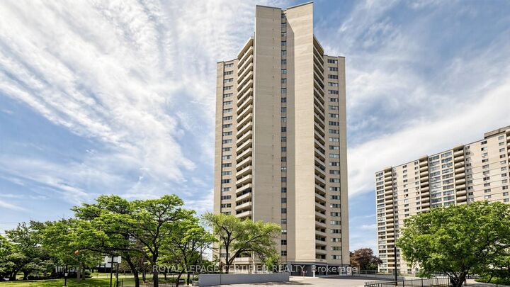 Property Photo:  330 Dixon Road 1903  ON M9R 1S9 