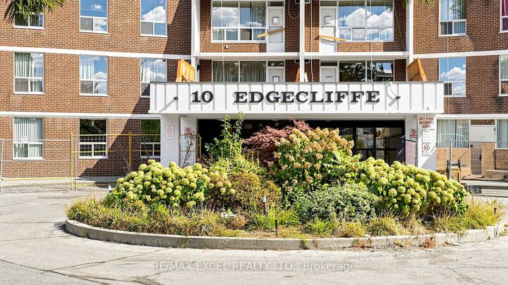 Property Photo: 10 Edgecliff Golfway 1808 ON M3C 3A3