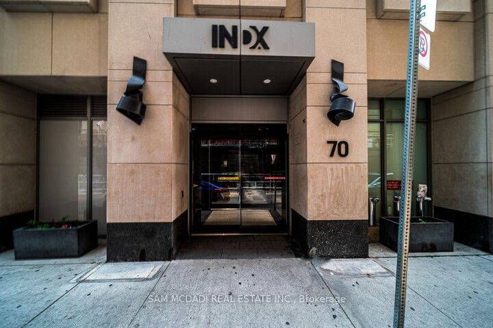 Property Photo:  70 Temperance Street 608  ON M5H 4E8 