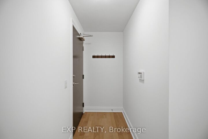 Property Photo:  1103 Leslie Street 1103  ON M3C 4G8 