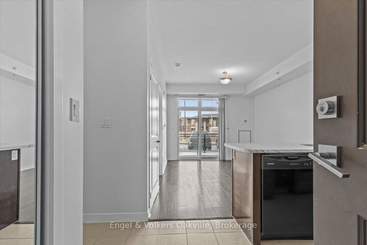Property Photo:  5010 Corporate Drive 135  ON L7L 0H6 