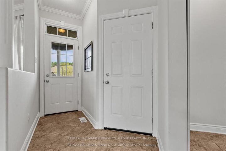 Property Photo:  281 Topaze Crescent  ON K4K 0E7 