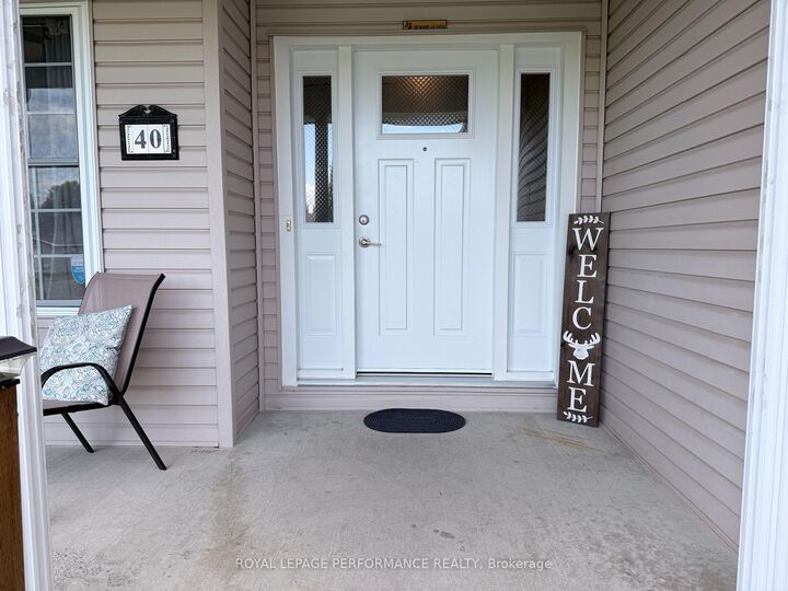 Property Photo:  40 Lori Lane  ON K0C 2H0 