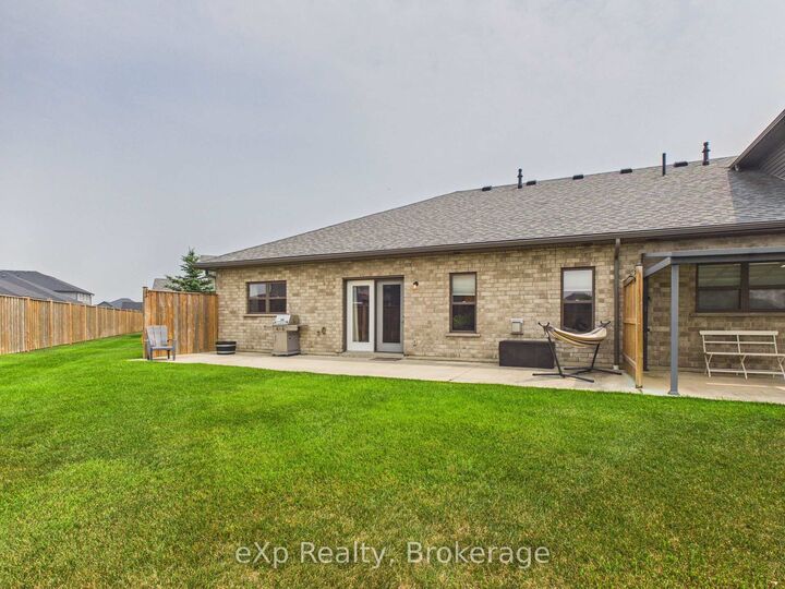 Property Photo:  11-1050 Waterloo Street  ON N0H 2C3 