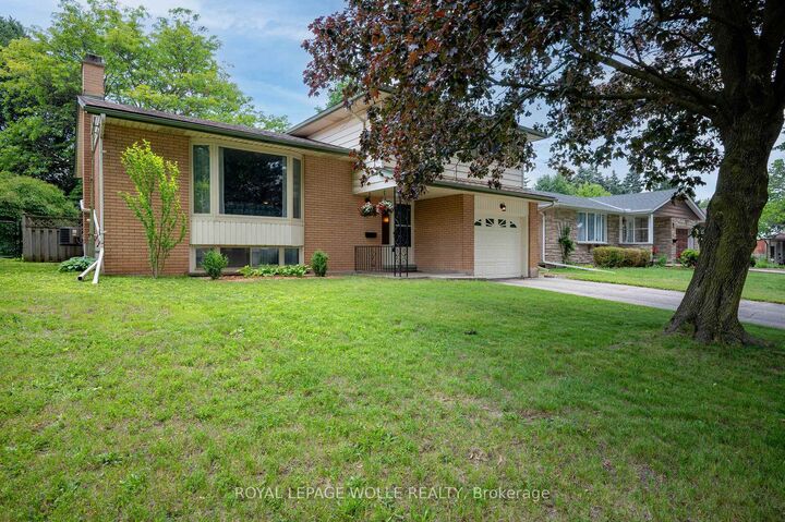 Photo de la propriété:  99 Lorraine Avenue  ON N2B 2N1 
