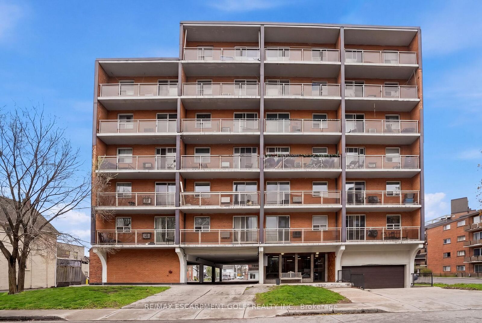 Property Photo:  30 Summit Abbey 303  ON L8V 2R8 