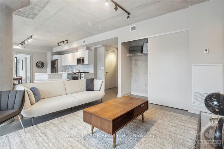 Property Photo:  203 Catherine Street 214  ON K2P 1C3 
