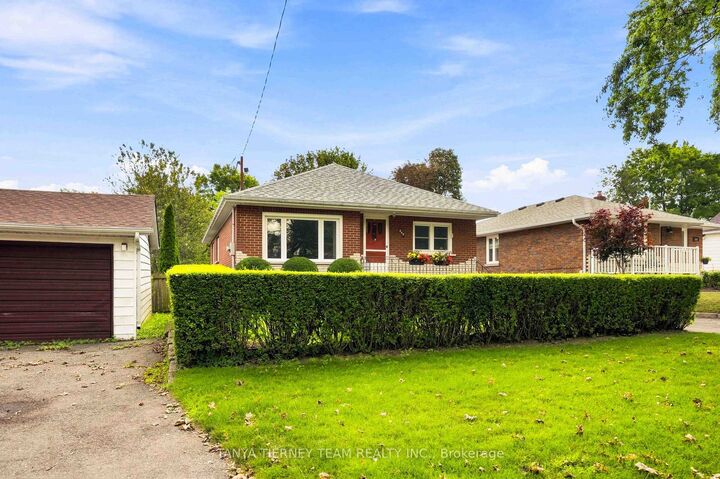 Property Photo:  285 Muriel Avenue  ON L1J 2W8 