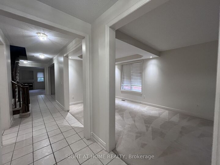 Property Photo:  2518 Rugby Road  ON L5B 1T2 