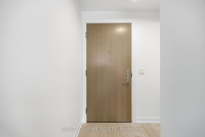 Property Photo:  357 King Street W 2801  ON M5V 0S7 