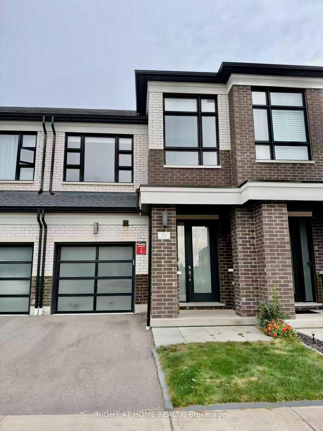 Property Photo:  58 Boiton Street  ON L4S 0M1 