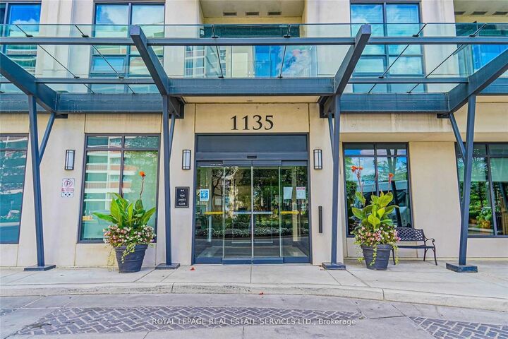 Property Photo:  1135 Royal York Road 502  ON M9A 0C3 