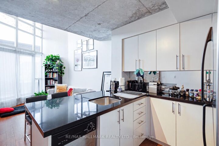 Property Photo:  255 Richmond Street E 214  ON M5A 1P2 