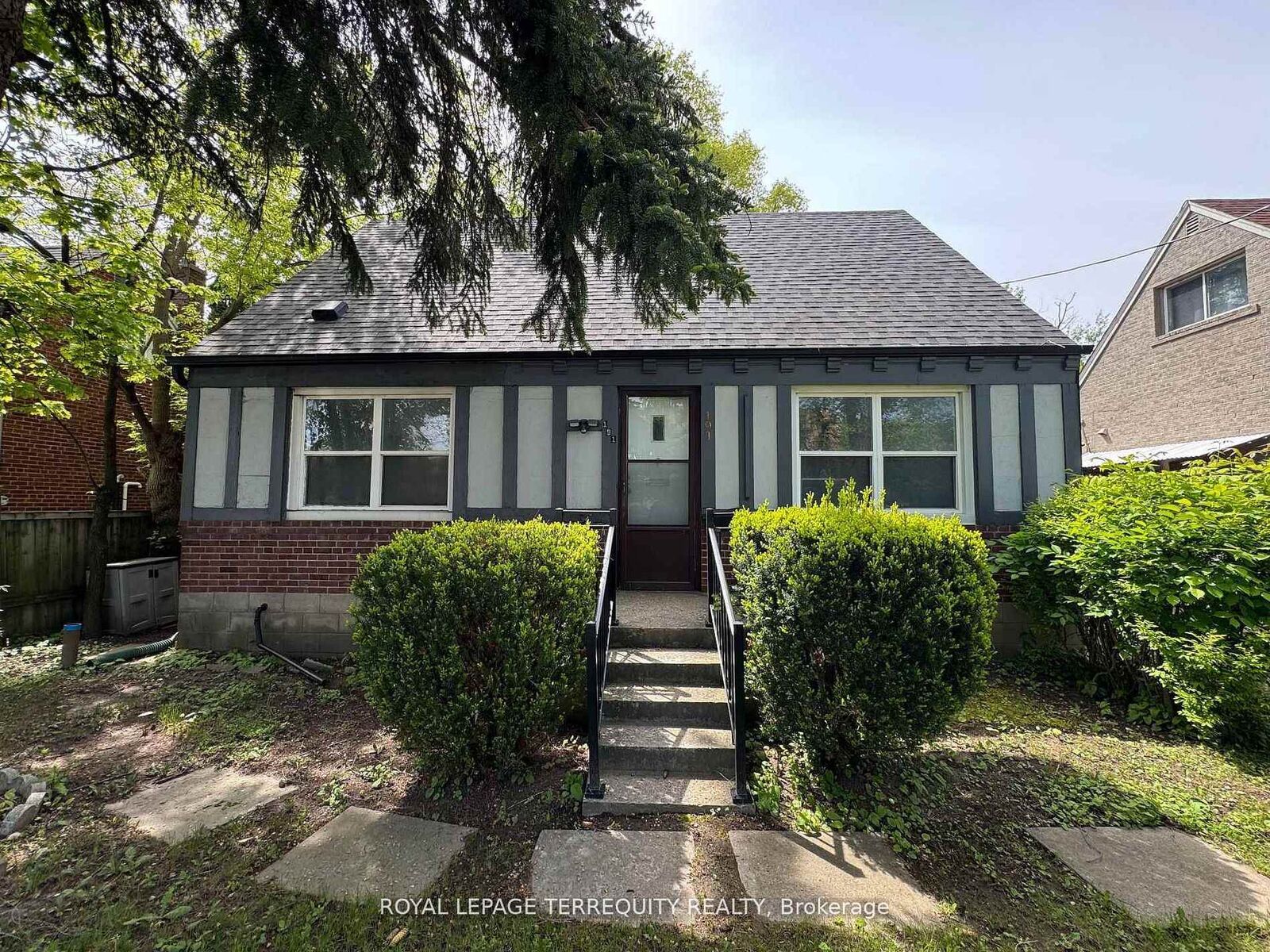 Property Photo:  191 Finch Avenue W  ON M2R 1M2 