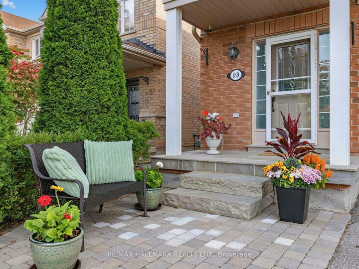Property Photo: 849 Joe Persechini Drive ON L3X 2V1