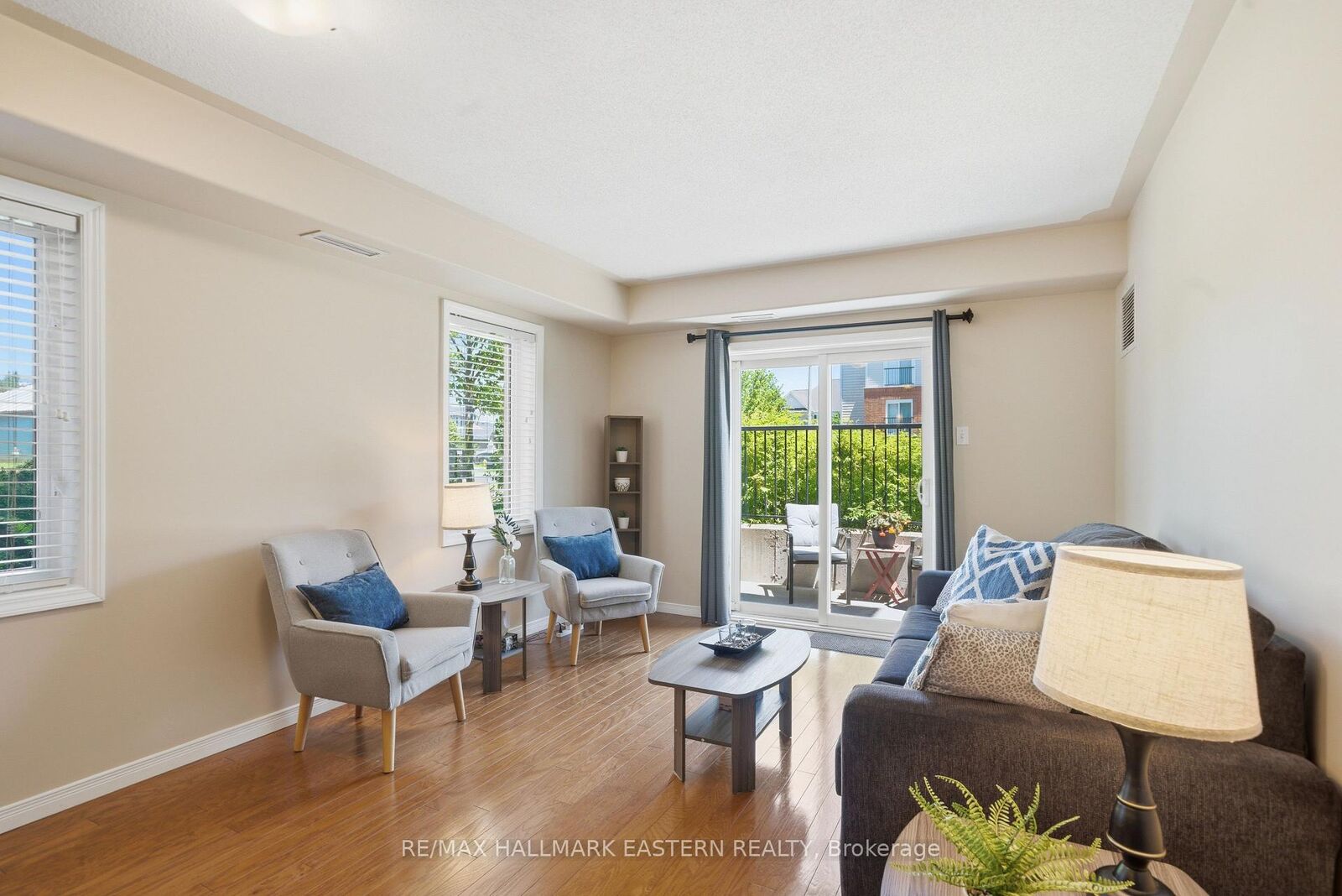 Property Photo:  300 Spillsbury Drive 101  ON K9K 0B4 