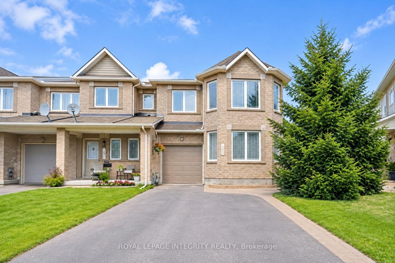 Property Photo:  133 Shady Grove Street  ON K2G 6Z5 