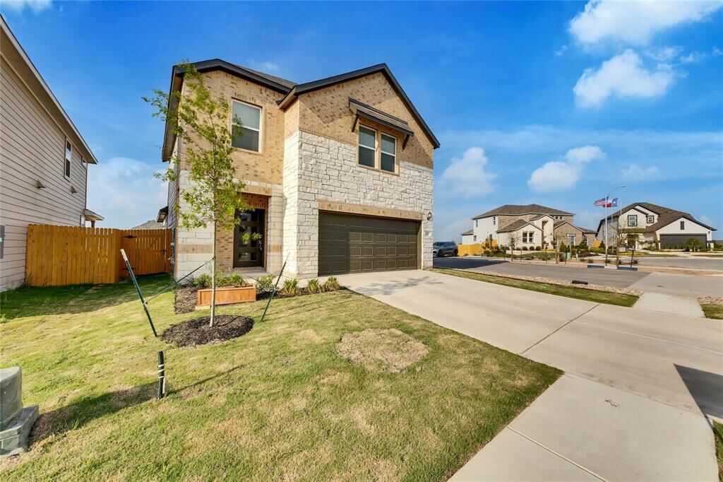 Property Photo:  152 Breccia Trail  TX 78642 