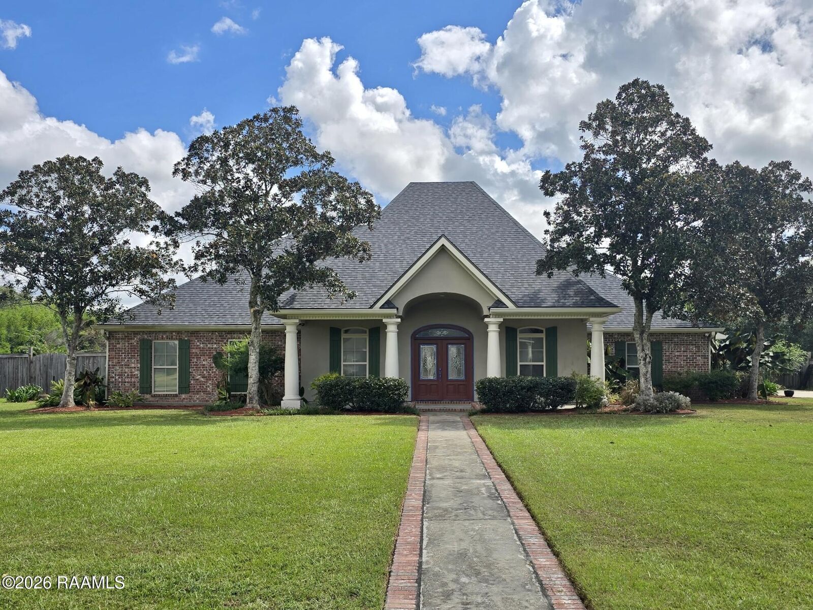 Property Photo:  103 Lantana Court  LA 70518 