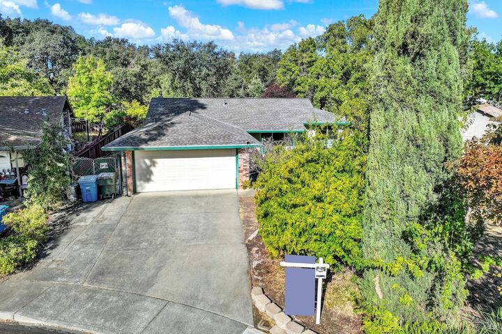 Property Photo:  820 Capstan Court  CA 95687 
