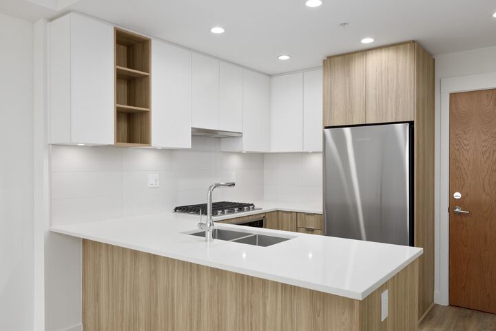 Property Photo:  750 Dogwood Street 409  BC V3J 0K6 