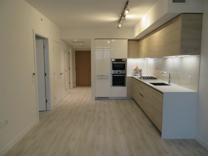 Property Photo:  2085 Skyline Court 1303  BC V5C 0M6 