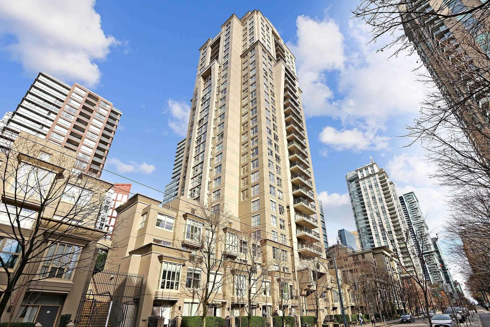 Property Photo:  969 Richards Street 2001  BC V6B 3B6 