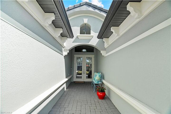 Property Photo:  10102 Palazzo Dr  FL 34119 