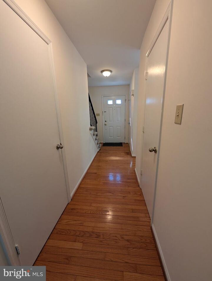 Property Photo: 6781 Surreywood Lane MD 20817