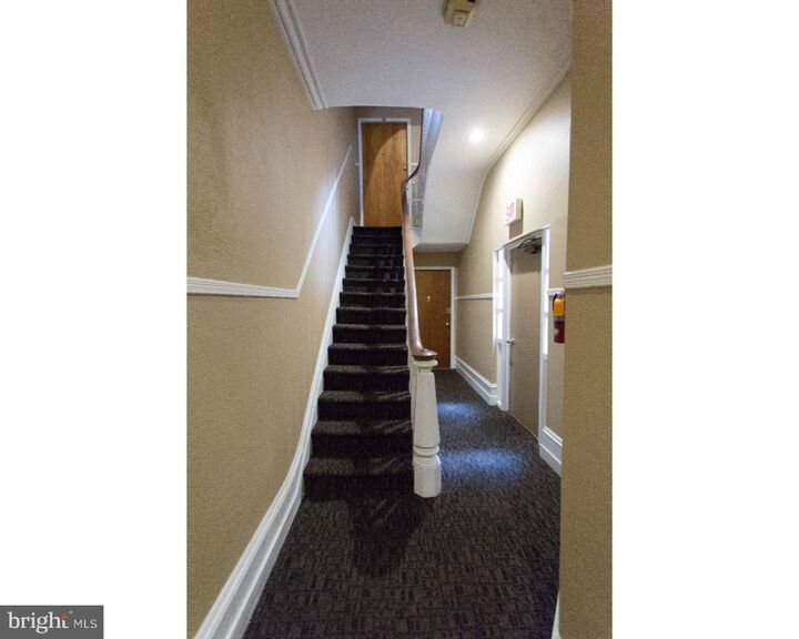 Property Photo:  729 Spruce Street 1B  PA 19106 
