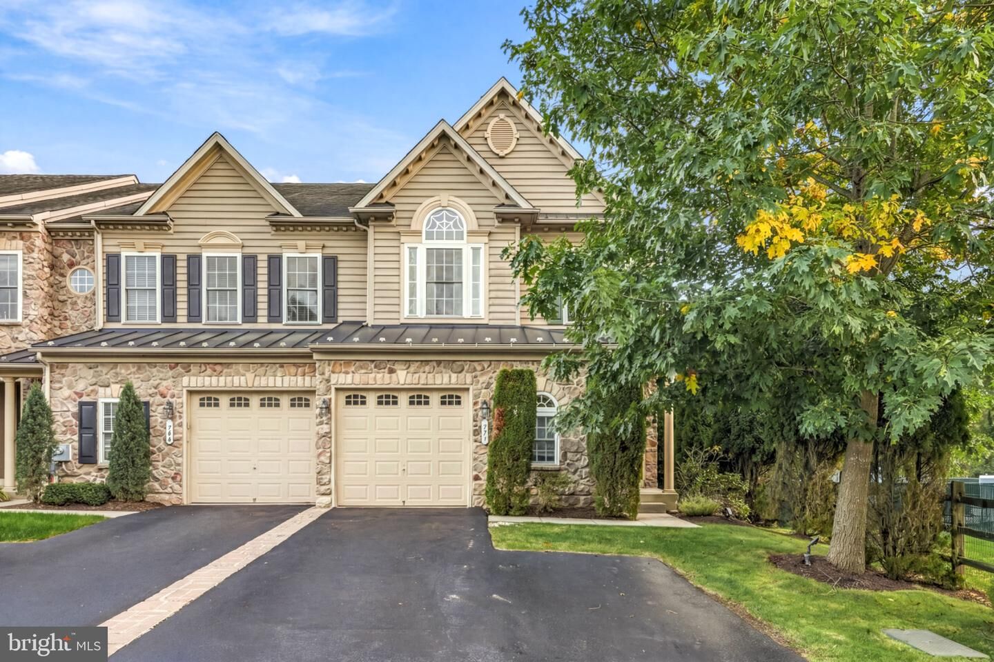 Property Photo: 371 Village Way PA 18914