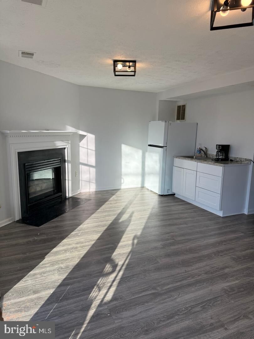 Property Photo:  44077 Tippecanoe Terrace  VA 20147 