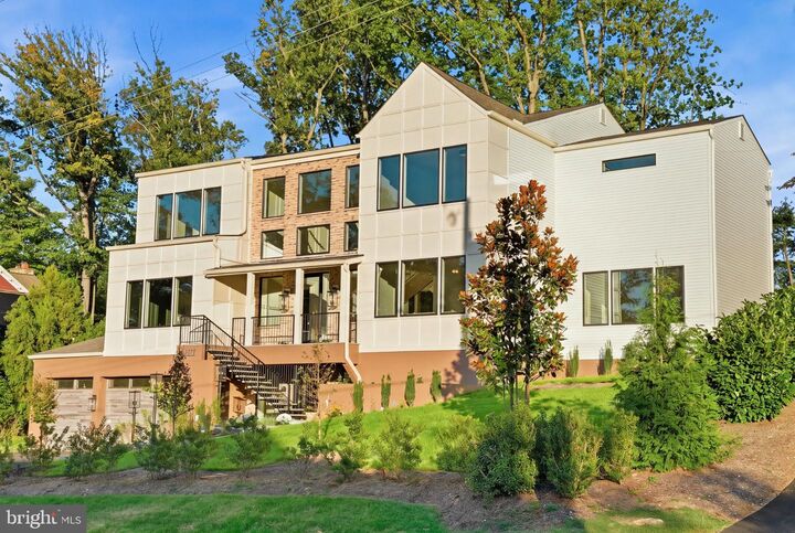 Property Photo: 1917 Kenbar Court VA 22101