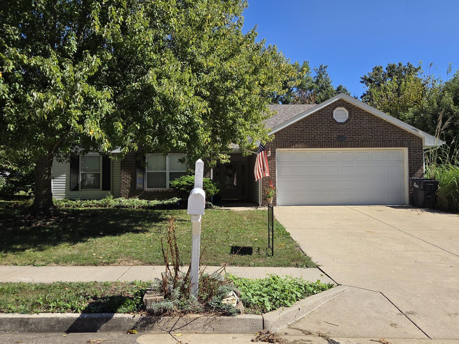 Property Photo:  2208 Laclede Dr  MO 65202 