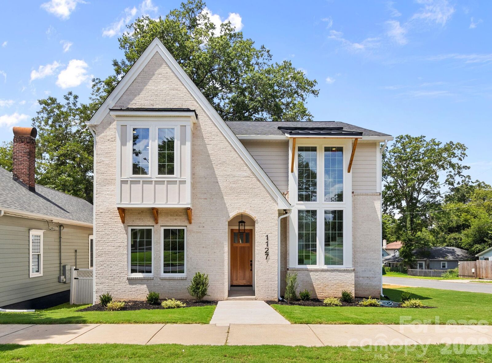 Property Photo:  1127 Allen Street  NC 28205 