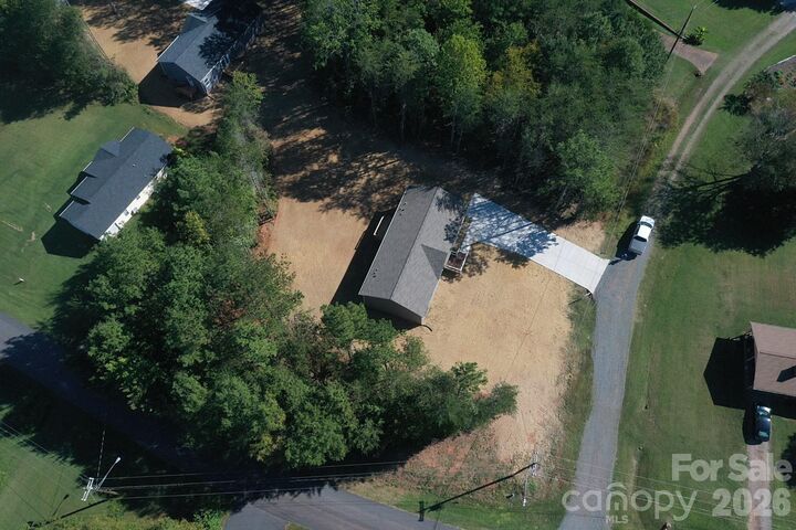 Property Photo:  2063 Vance Street  NC 28658 