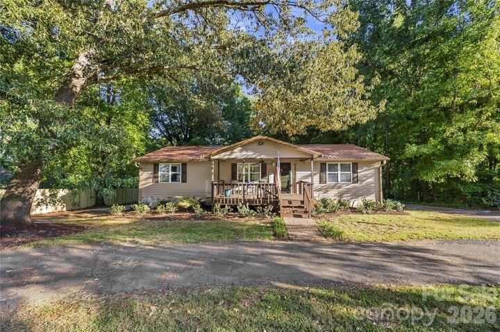 Property Photo: 7316 Neal Road NC 28262