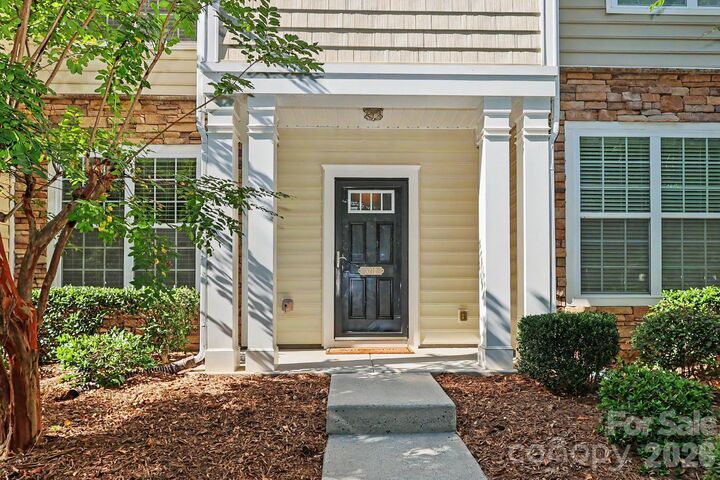 Property Photo: 3212 Kemptown Square NC 28173