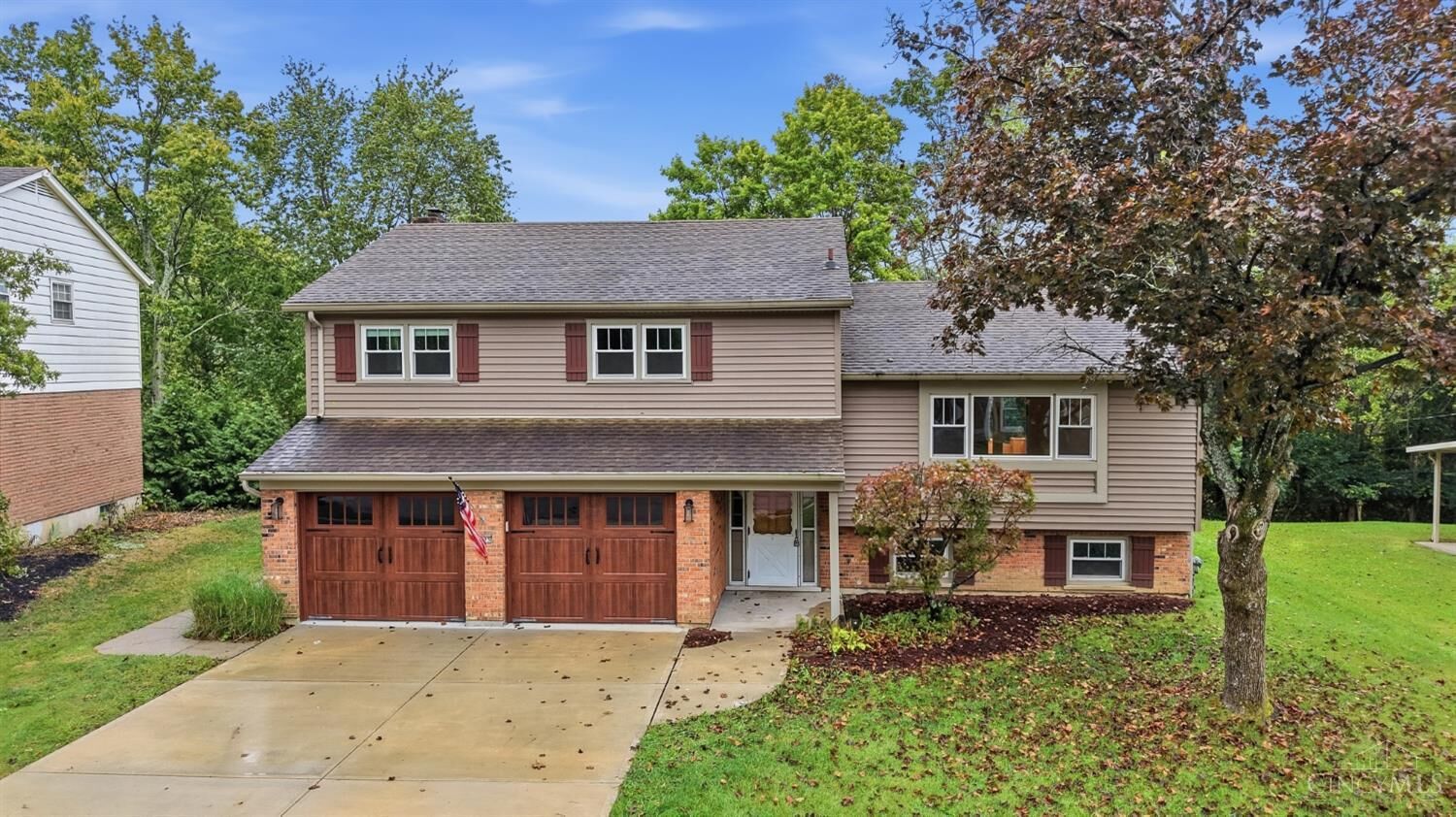 Property Photo:  7095 Wyandotte Drive  OH 45233 