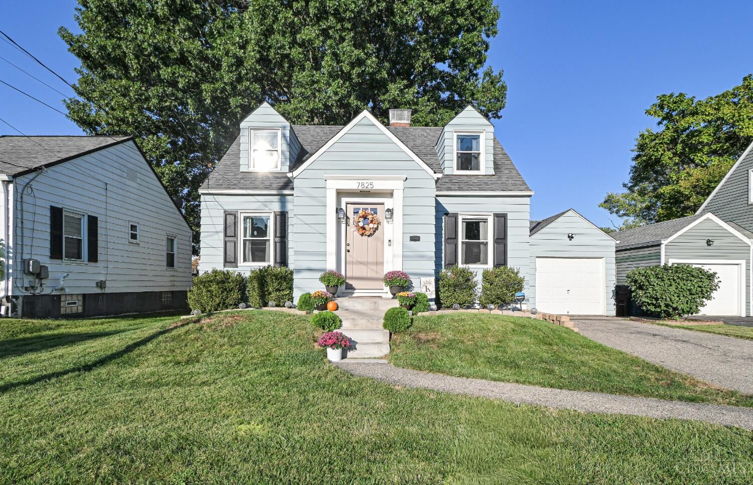 Property Photo:  7825 Plainfield Road  OH 45236 