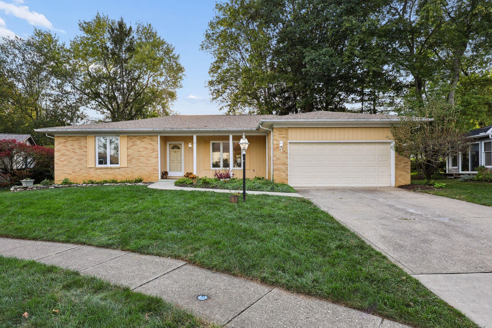 Property Photo: 6983 Constitution Place OH 43235
