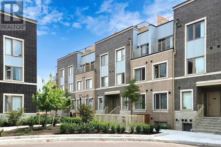 Property Photo:  100 Honeycrisp Crescent Th 350  ON L4K 0N7 