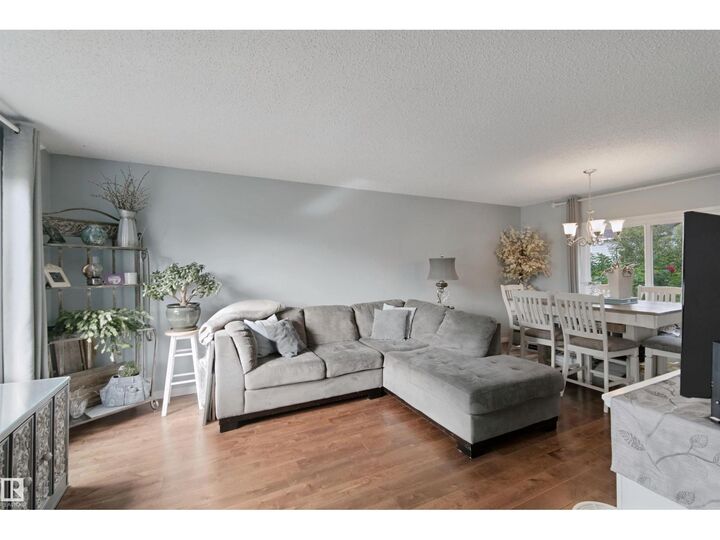 Property Photo:  4528 35 Av NW  AB T6L 3P9 