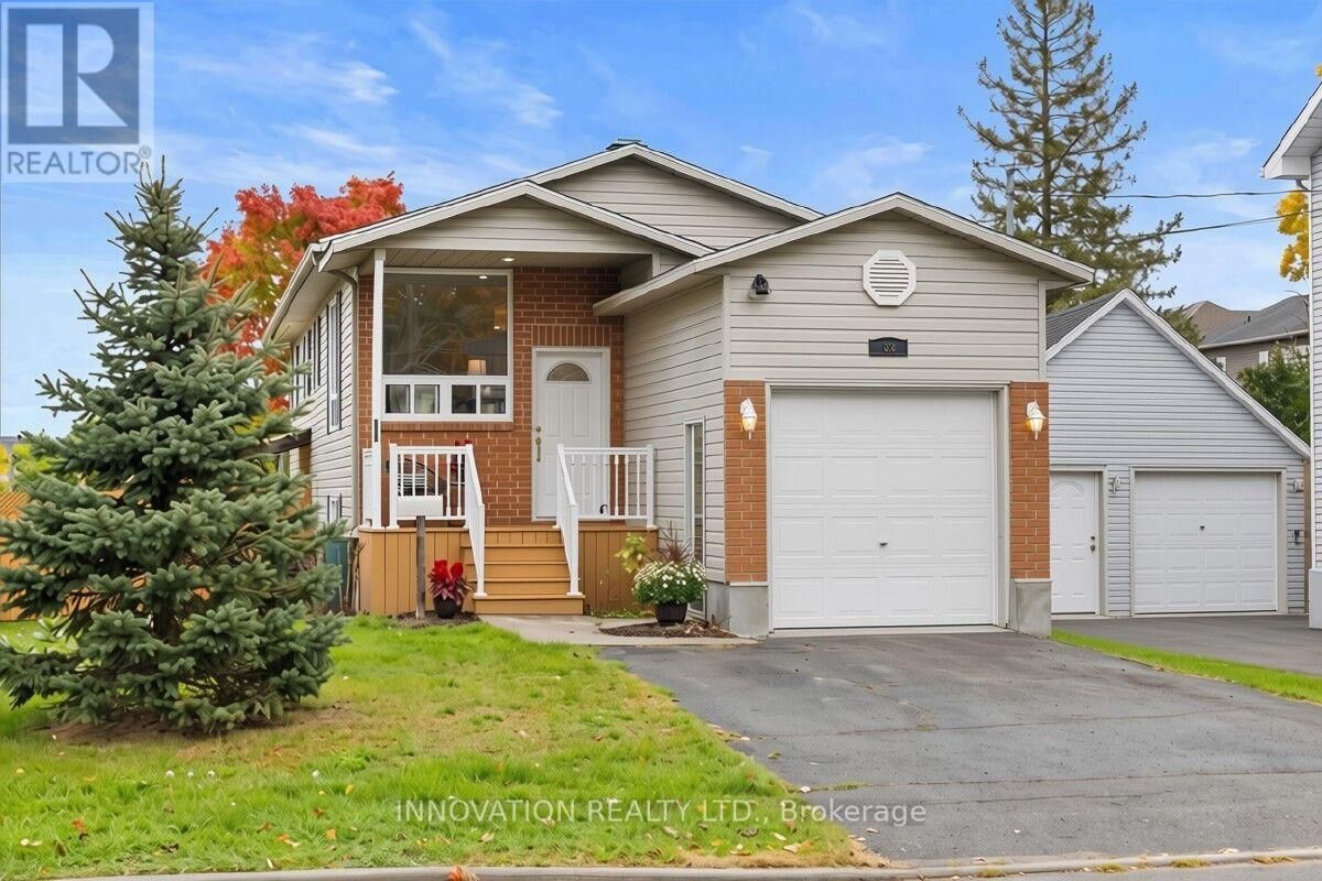 Property Photo:  93 Park Avenue  ON K7C 2H4 