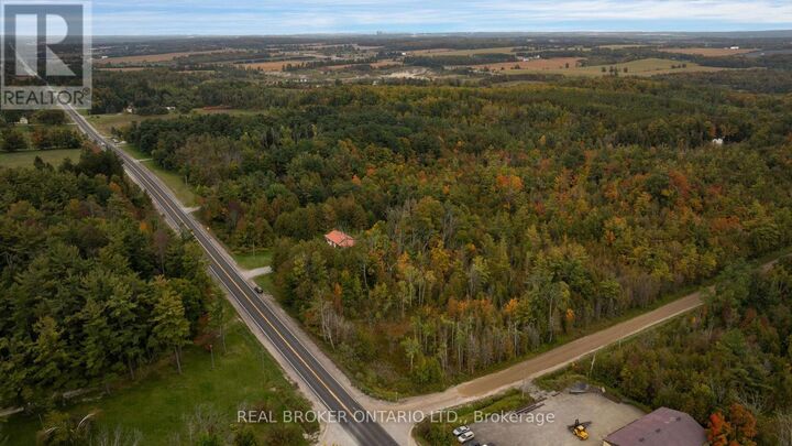 Property Photo: 2086 Penetanguishene Road ON L4M 4Y8
