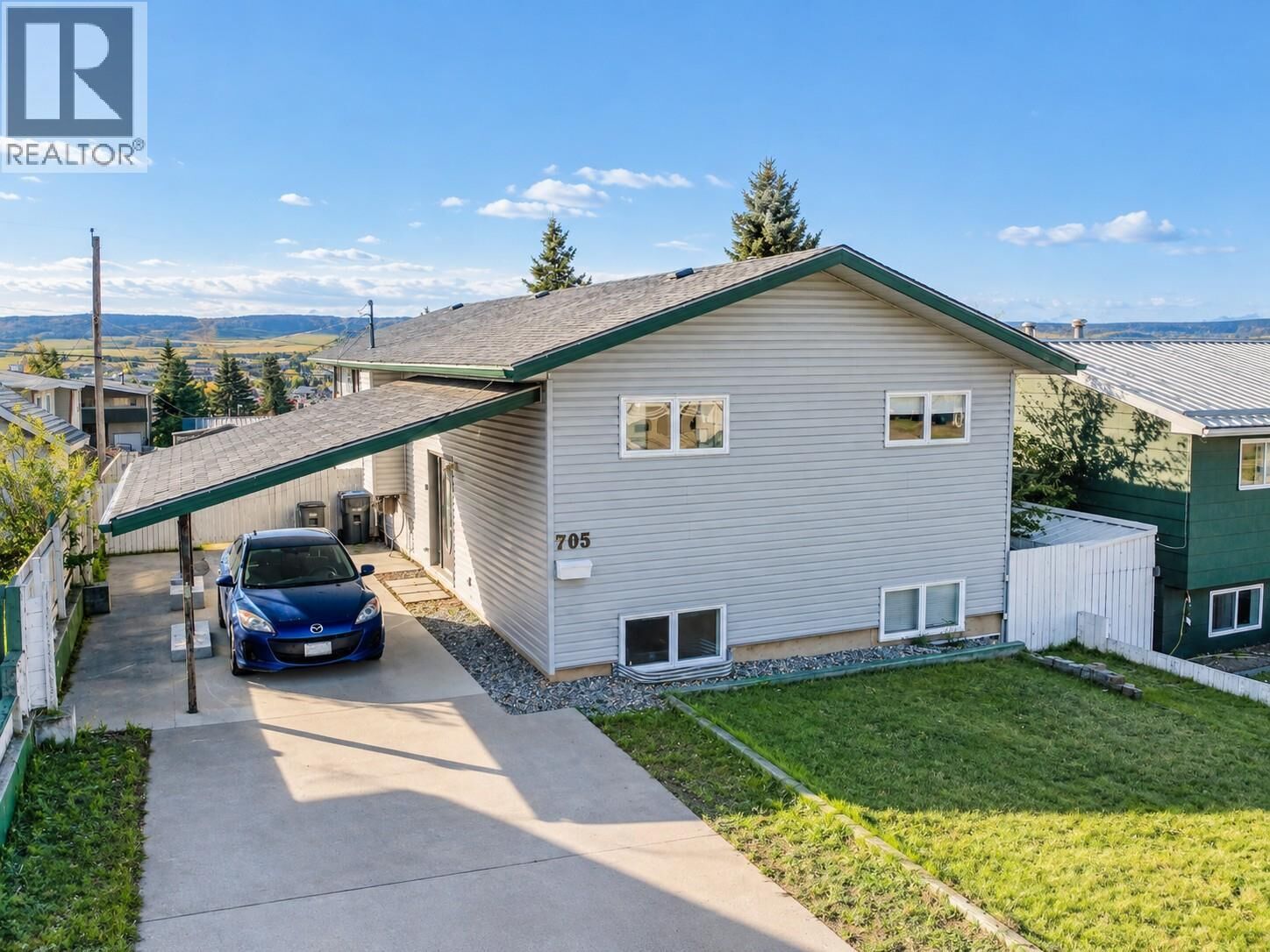 Property Photo:  705 99 Avenue  BC V1G 1T5 